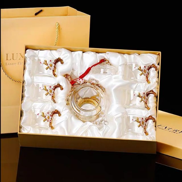 Bộ ấm trà thủy tinh Cung chúc Tân Xuân có hộp quà tết